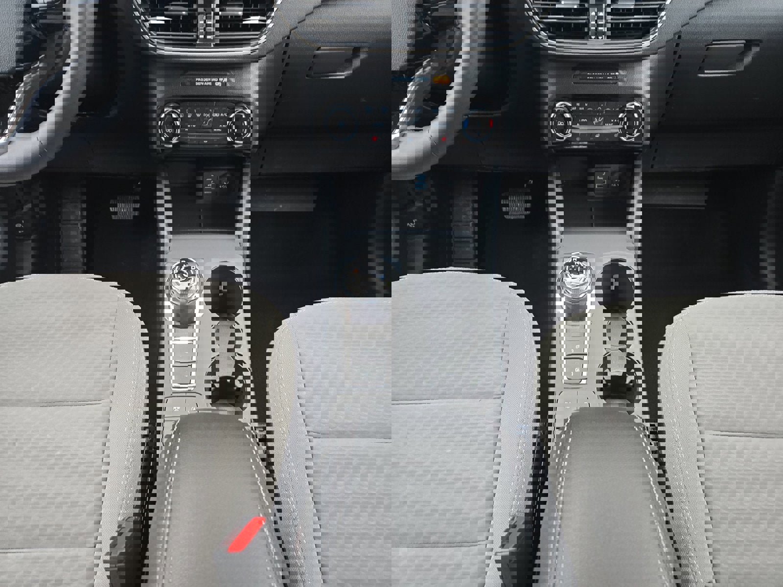 Certified 2022 Ford Escape SE w/ Cold Weather Package image 21