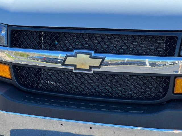 Used 2025 Chevrolet Express 3500 LT w/ LT Preferred Equipment Group RWD image 32
