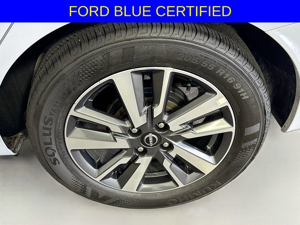 Used 2025 Nissan Versa SV image 26