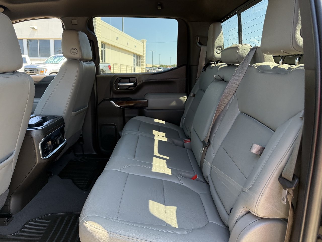 Used 2022 GMC Sierra 1500 SLT AWD/4WD image 26