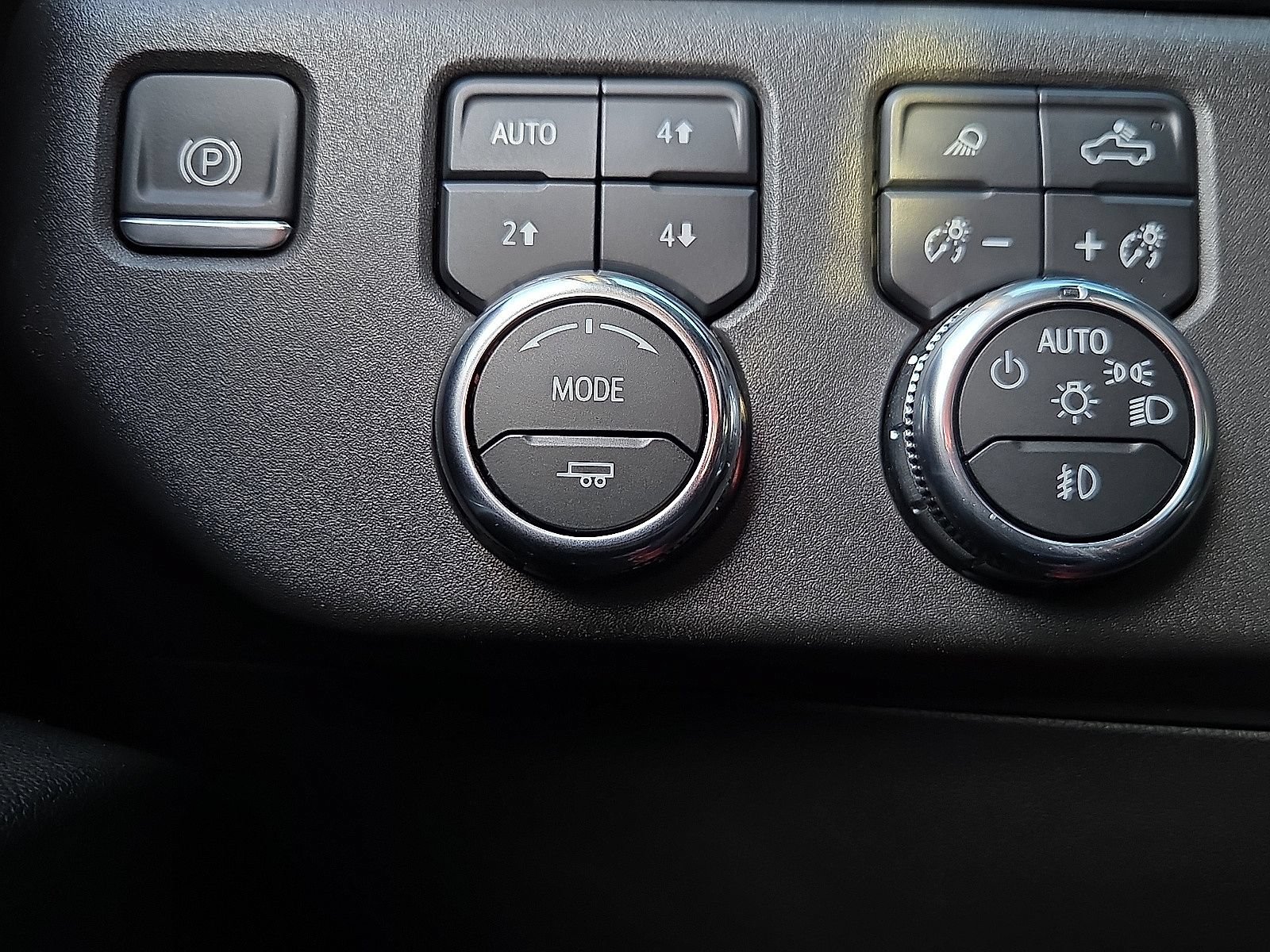 Used 2024 GMC Sierra 1500 SLT w/ SLT Premium Package AWD/4WD image 18