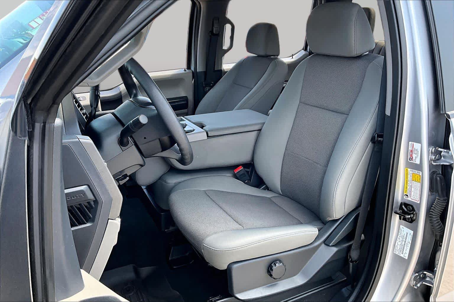 Certified 2022 Ford F250 4x4 Crew Cab Super Duty image 8