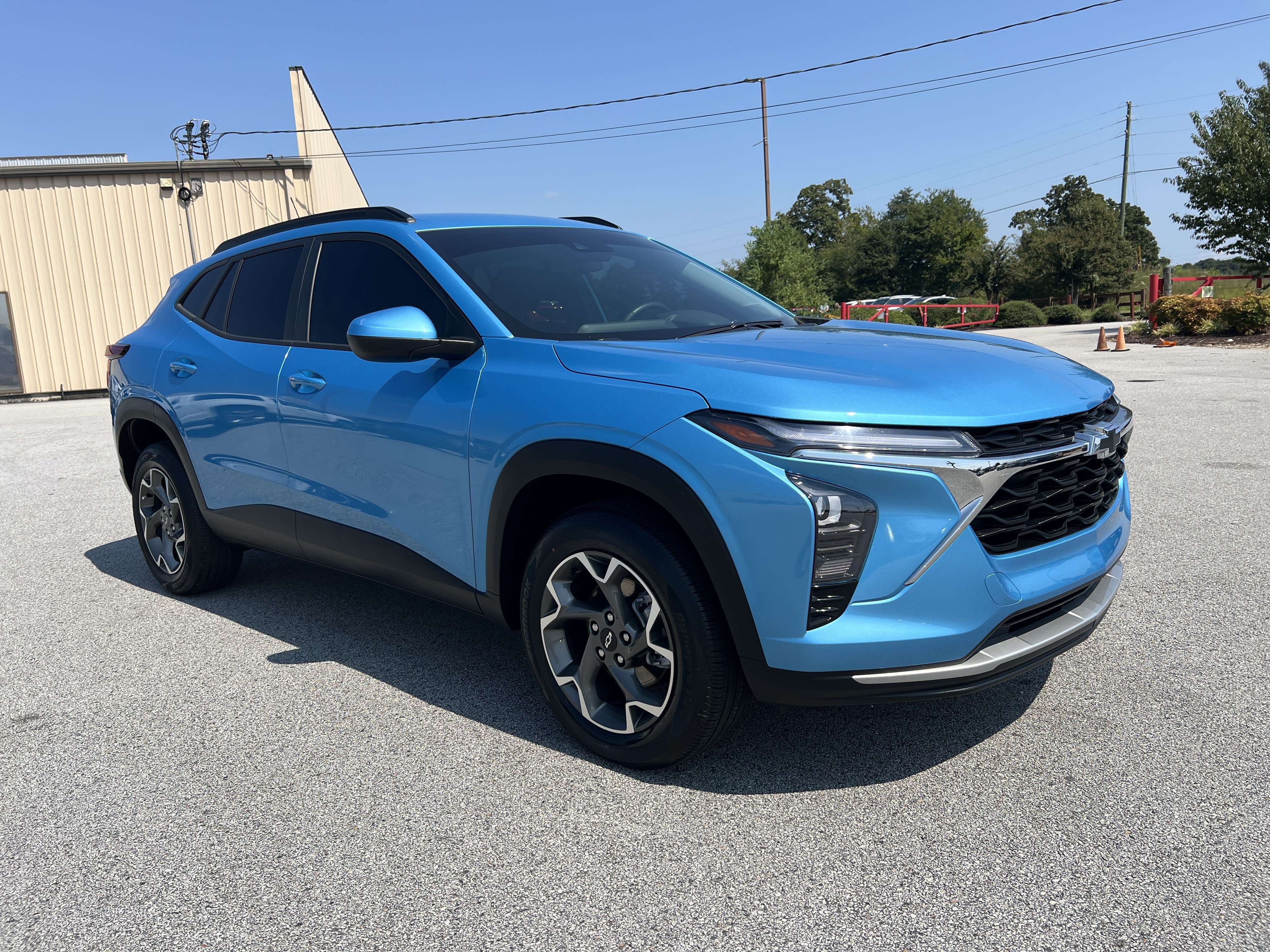 Used 2025 Chevrolet Trax LT w/ Driver Confidence Package FWD image 4