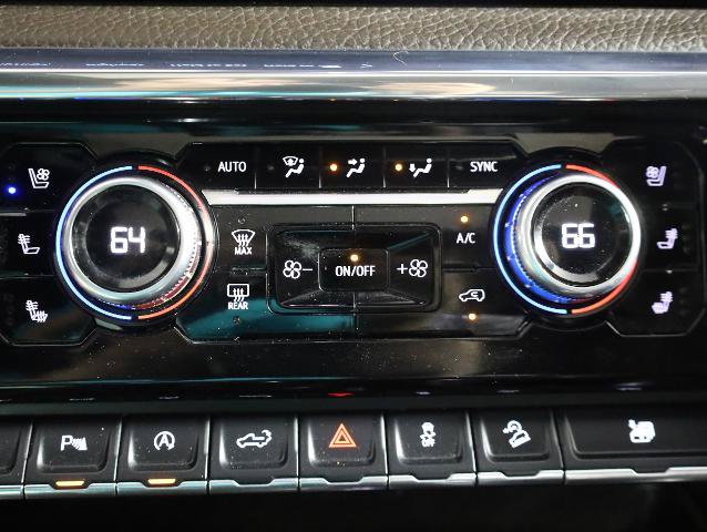 Used 2024 GMC Sierra 1500 Denali w/ Denali Reserve Package AWD/4WD image 17