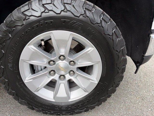 Used 2021 Chevrolet Silverado 1500 LT AWD/4WD image 4