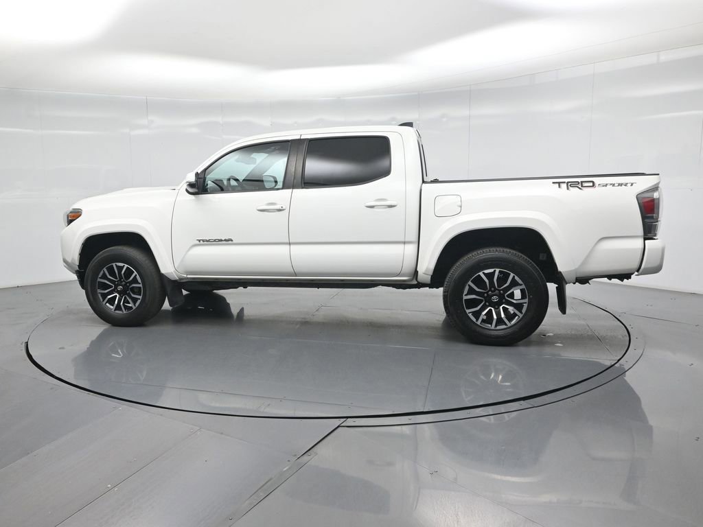 Used 2021 Toyota Tacoma TRD Sport w/ Technology Package image 17