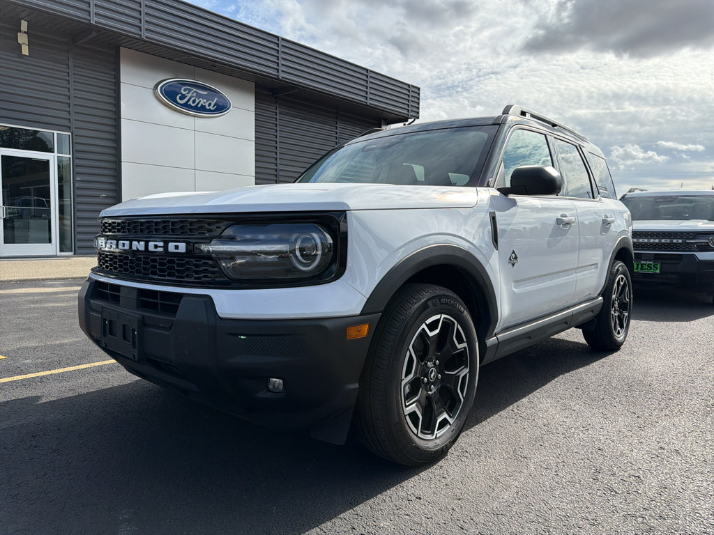 Certified 2025 Ford Bronco Sport Outer Banks AWD/4WD image 21