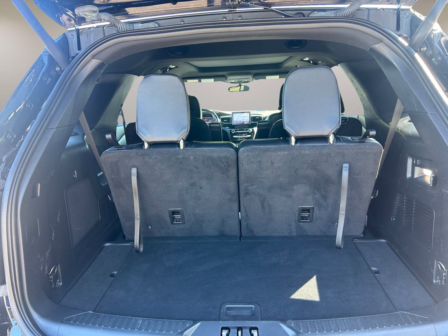 Certified 2023 Ford Explorer ST-Line w/ Class IV Trailer Tow Package AWD/4WD image 7