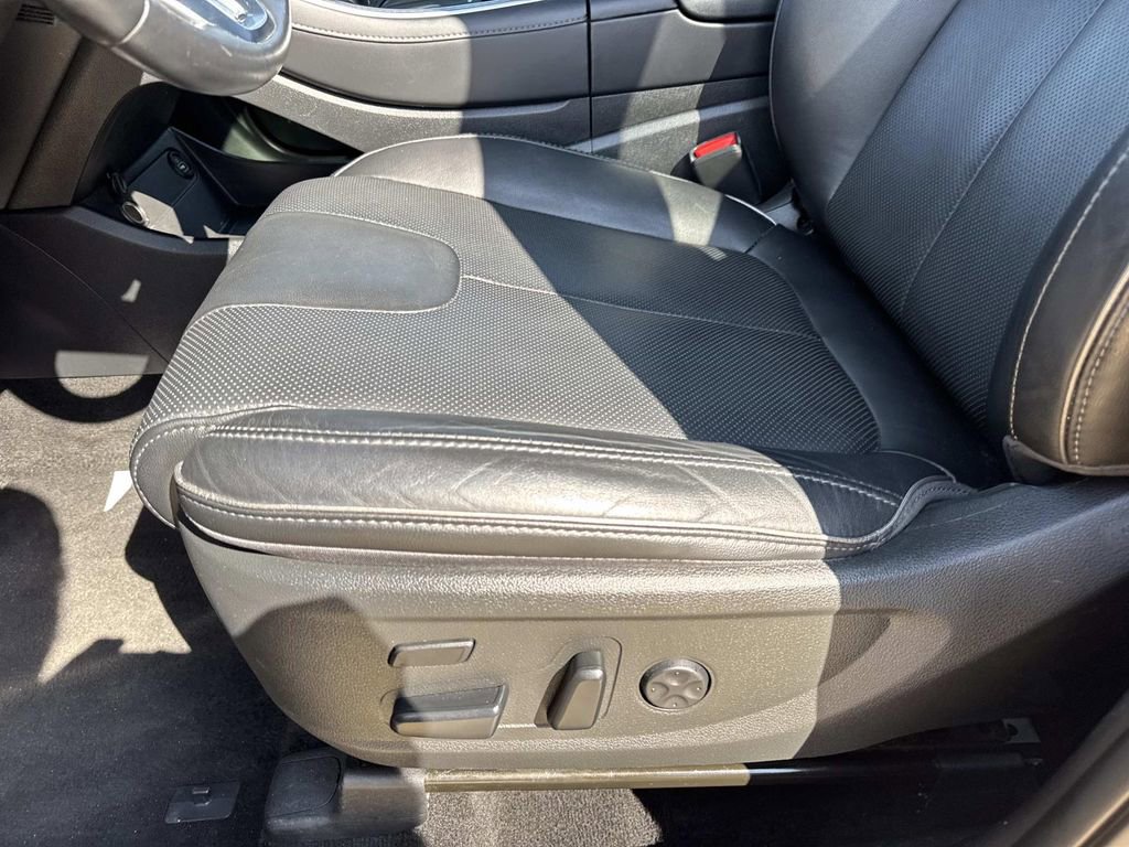 Used 2023 Hyundai Santa Fe Limited image 20