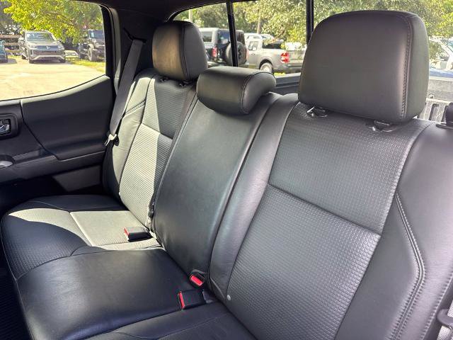 Used 2022 Toyota Tacoma TRD Sport w/ TRD Premium Sport Package RWD image 11