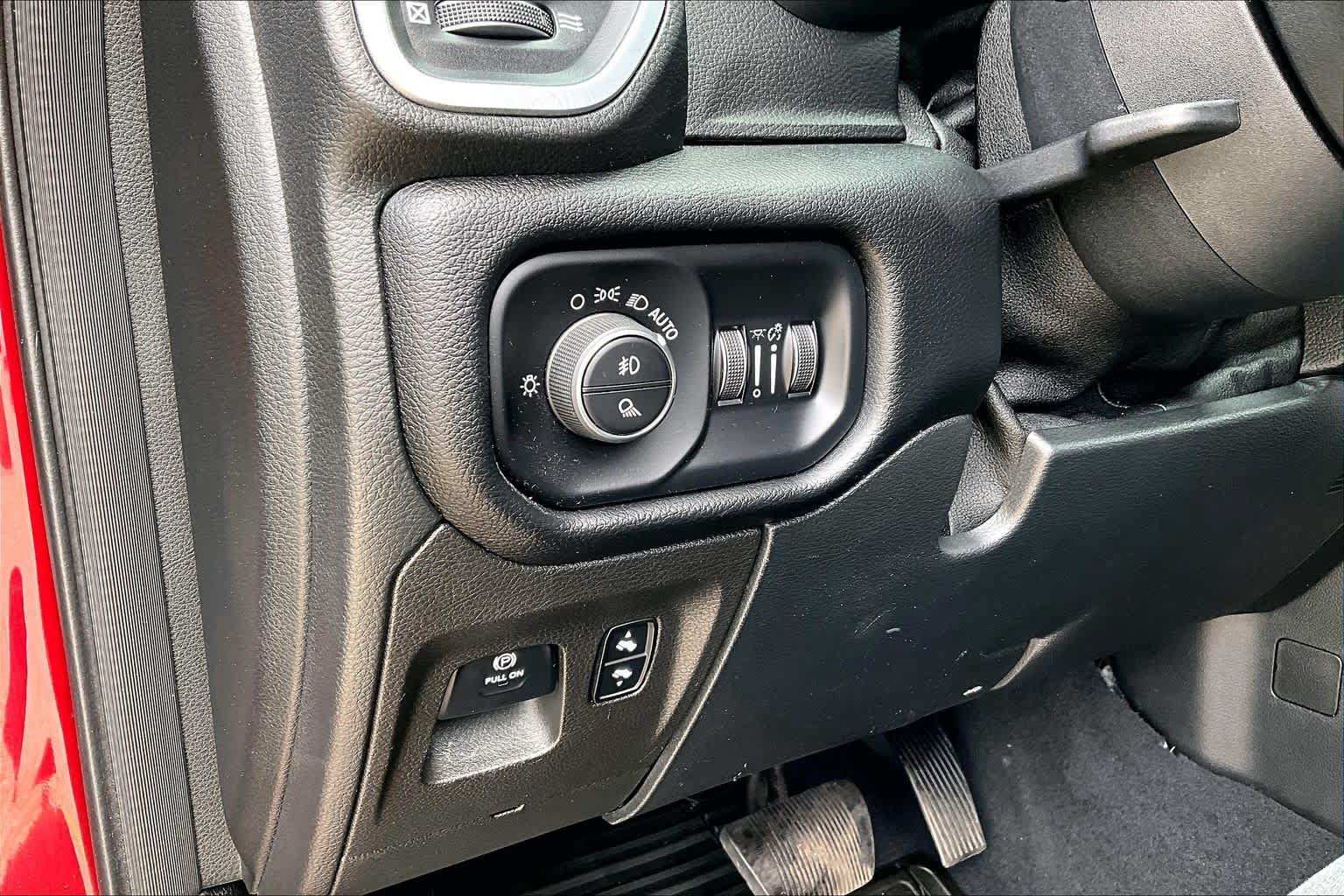 Used 2019 RAM 1500 Big Horn AWD/4WD image 37