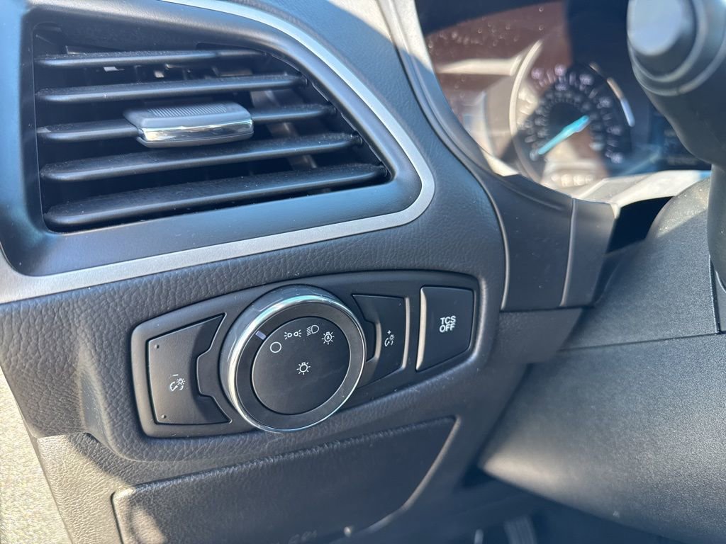 Certified 2024 Ford Edge SEL image 18