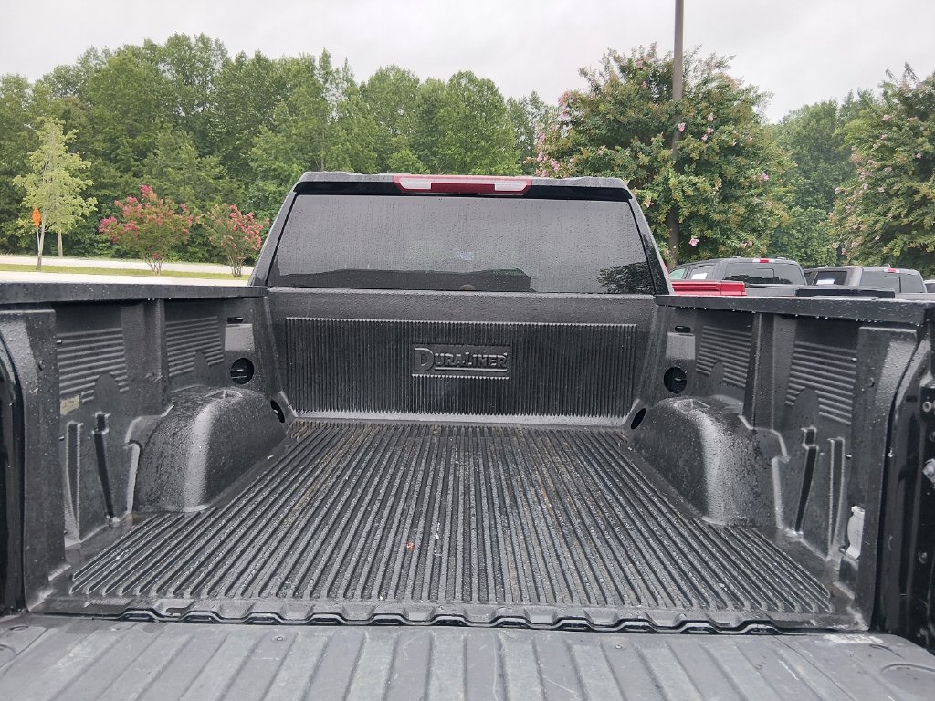 Used 2025 GMC Sierra 1500 SLT AWD/4WD image 15
