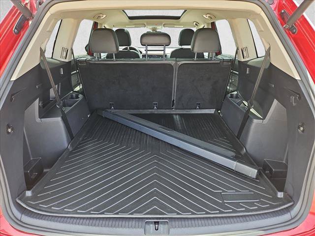 Used 2023 Volkswagen Atlas SEL Premium AWD/4WD image 6