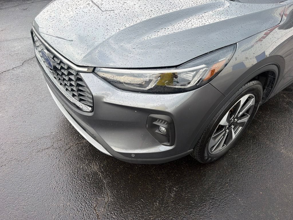 Certified 2024 Ford Escape Platinum AWD/4WD image 16