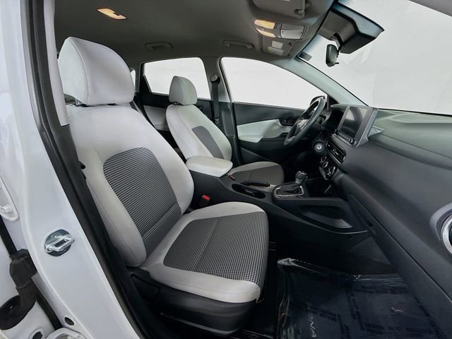Used 2023 Hyundai Kona SE image 25