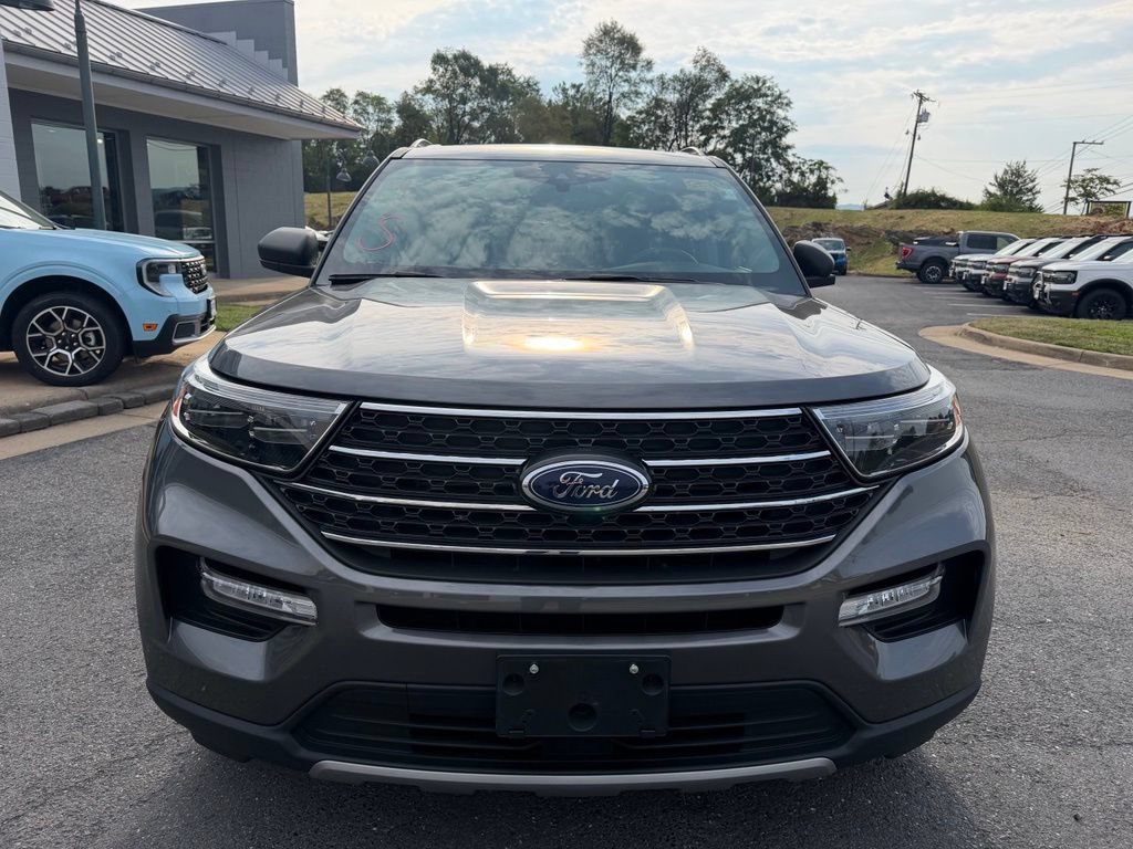 Certified 2023 Ford Explorer XLT w/ Equipment Group 202A AWD/4WD image 8