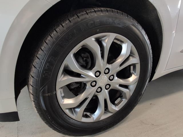Used 2021 Buick Enclave Avenir image 11