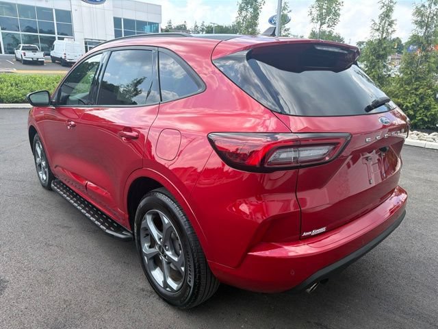 Certified 2024 Ford Escape ST-Line w/ Tech Pack #1 AWD/4WD image 4