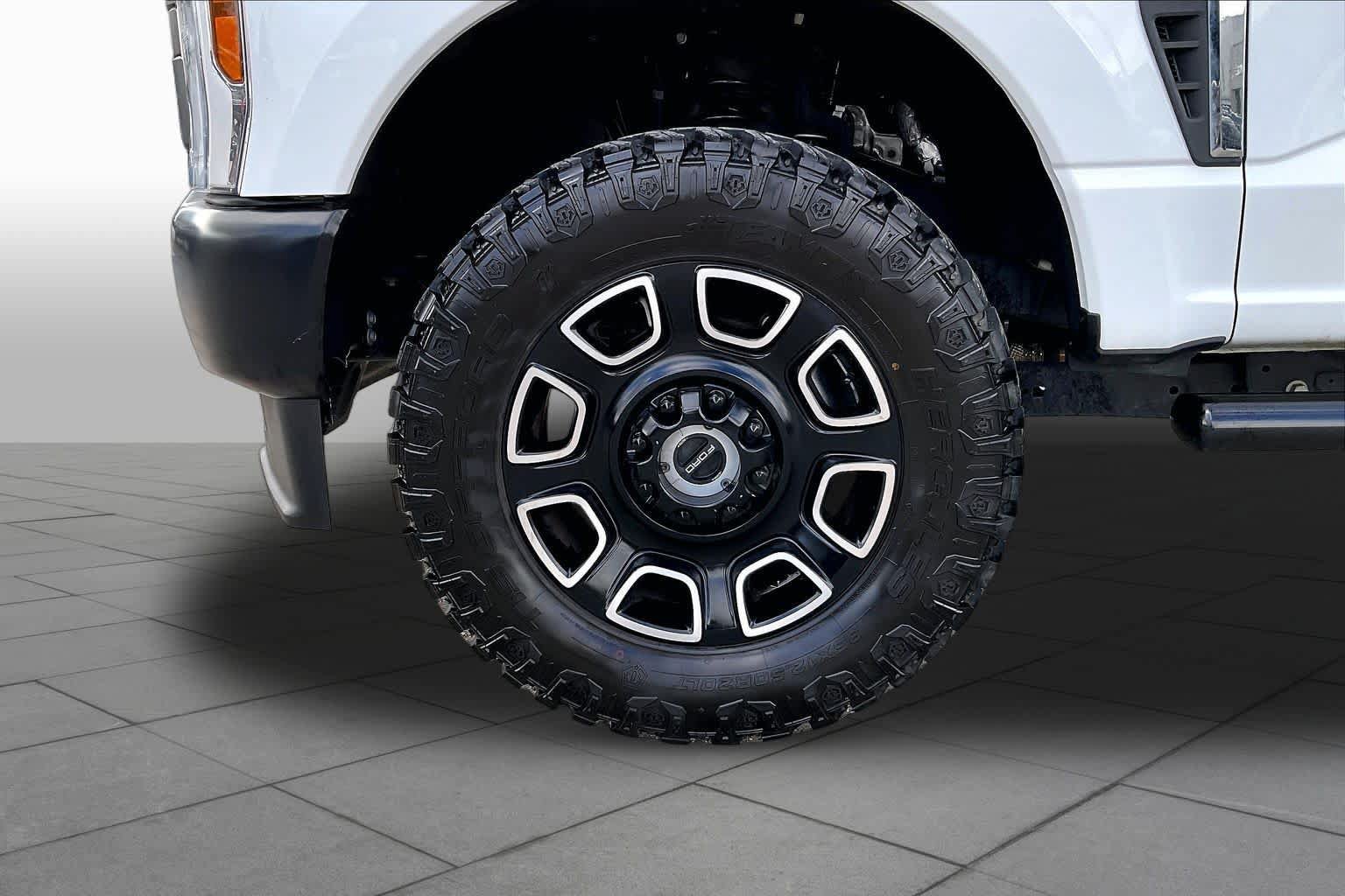 Certified 2025 Ford F250 XL w/ FX4 Off-Road Package AWD/4WD image 10