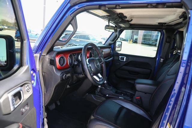 Used 2018 Jeep Wrangler Unlimited Rubicon w/ Dual Top Group AWD/4WD image 15