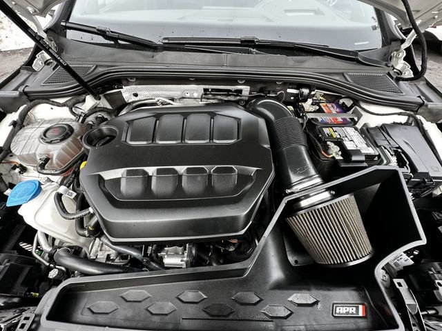 Used 2024 Volkswagen Golf R image 33