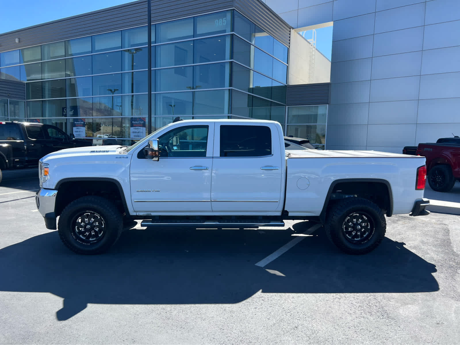 Used 2018 GMC Sierra 2500 SLT w/ Duramax Plus Package AWD/4WD image 13