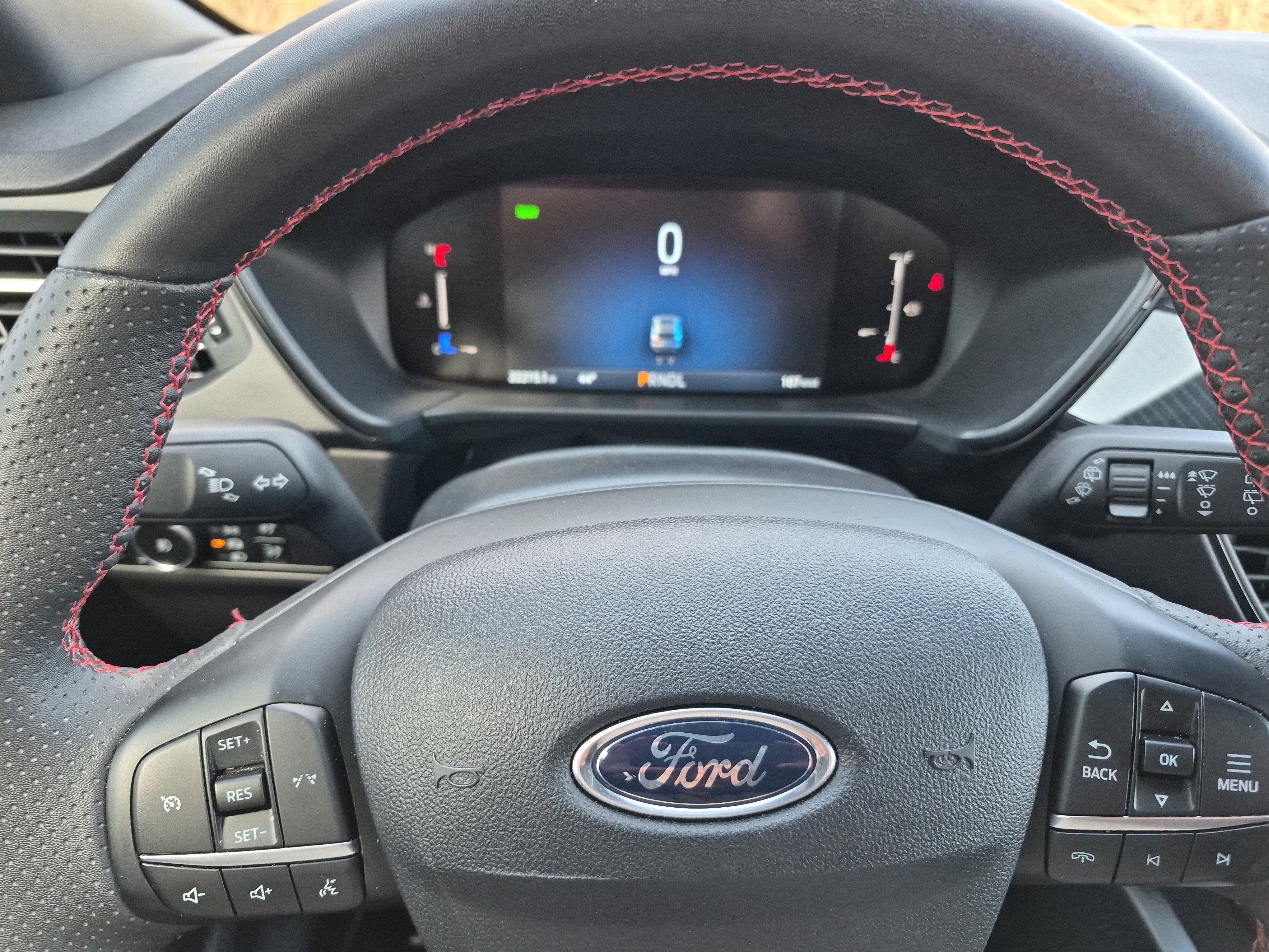 Certified 2025 Ford Escape ST-Line Elite image 28