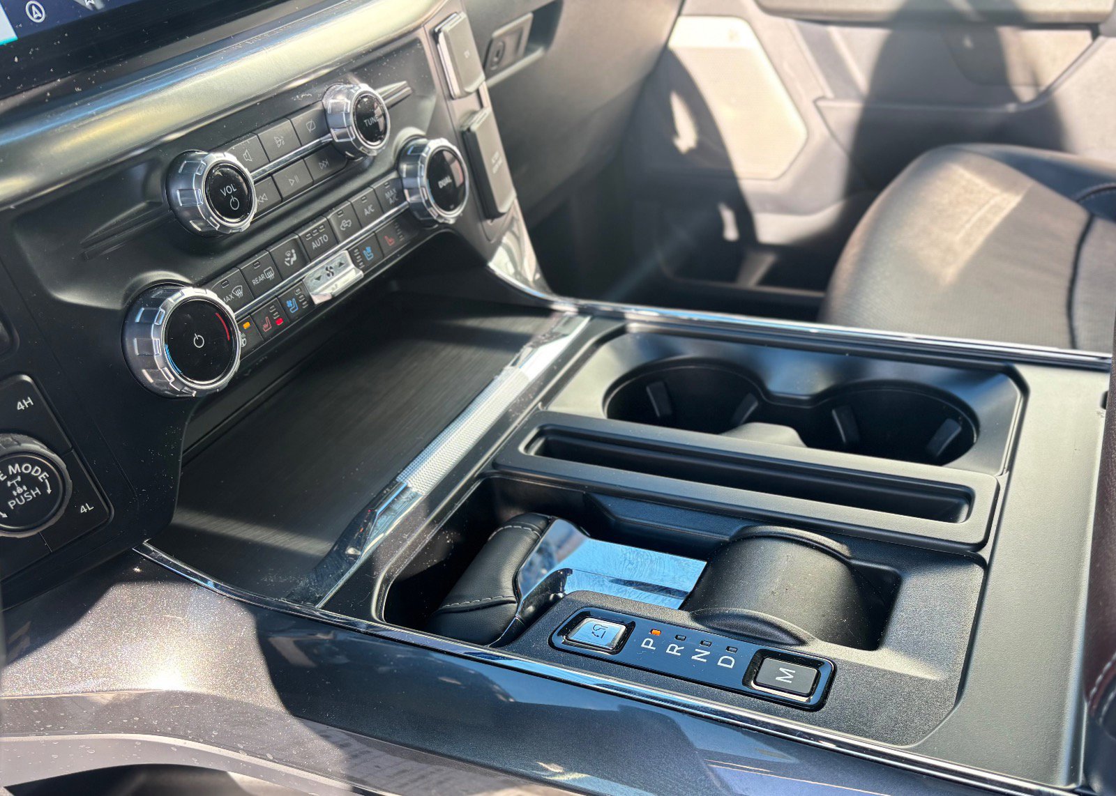 Certified 2022 Ford F150 Lariat w/ Equipment Group 502A High image 57