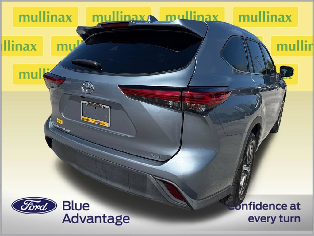 Used 2021 Toyota Highlander XLE FWD image 4