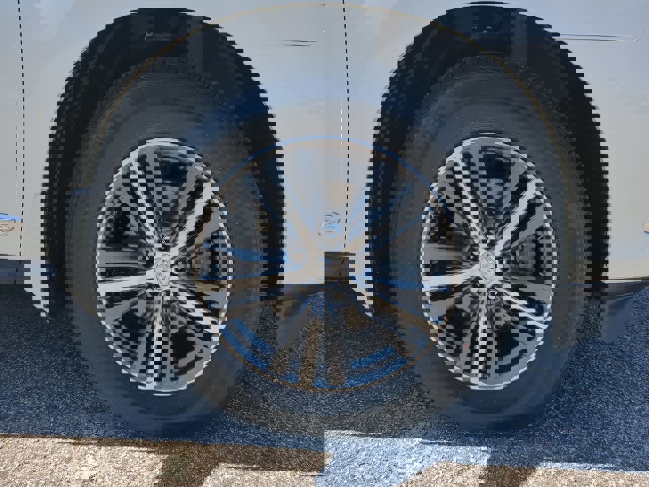 Used 2018 INFINITI QX60 FWD w/ Premium Plus Package image 9