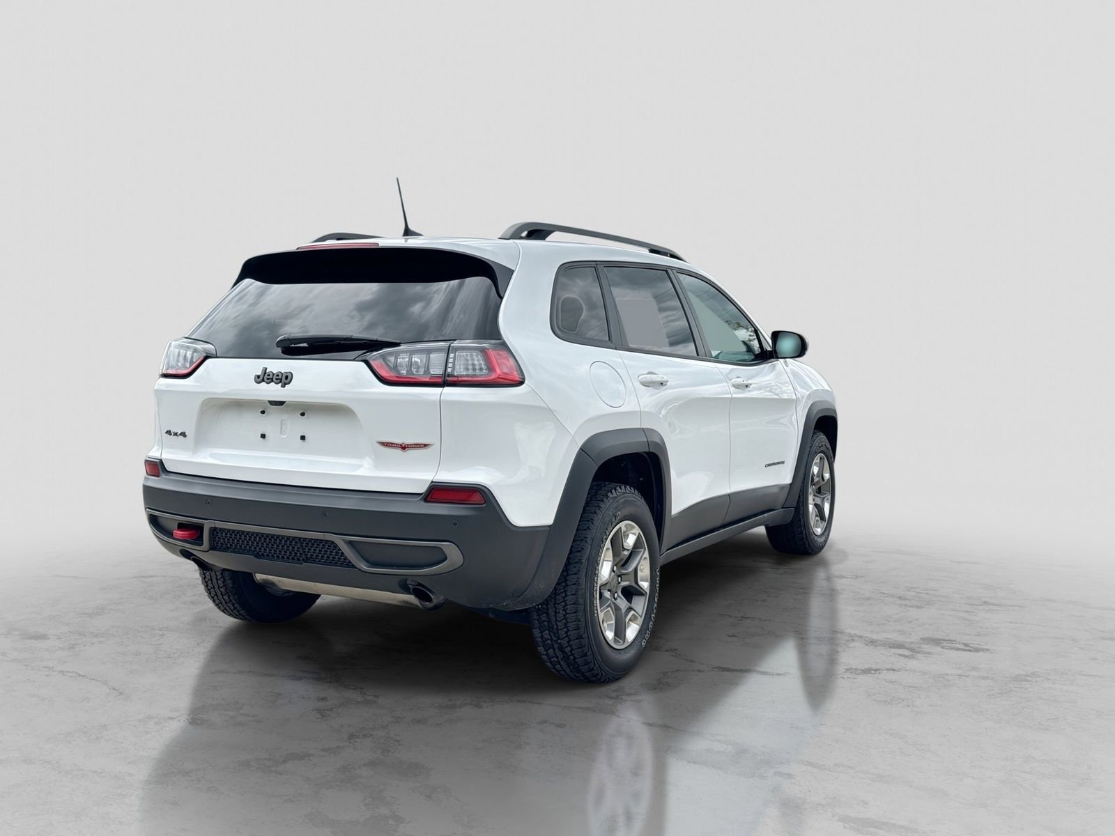 Used 2019 Jeep Cherokee Trailhawk w/ Comfort/Convenience Group AWD/4WD image 8