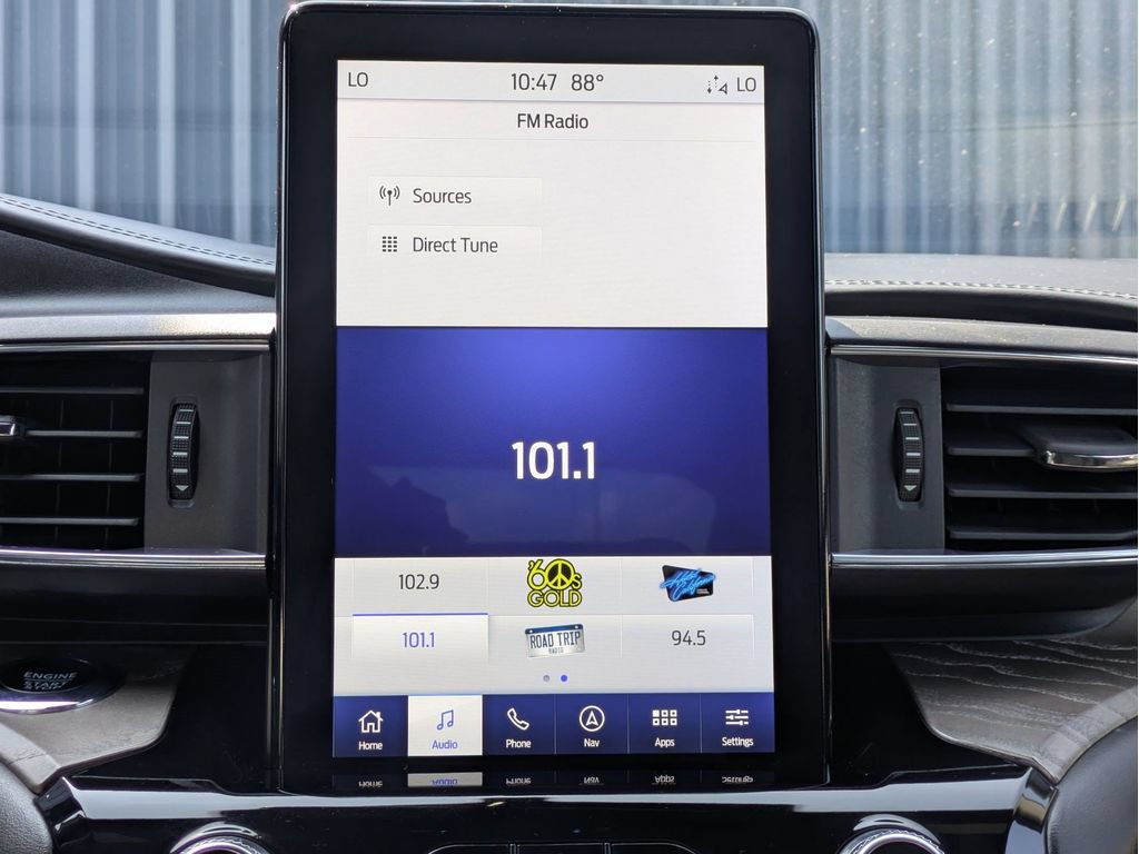 Certified 2023 Ford Explorer Platinum w/ Technology Package AWD/4WD image 18
