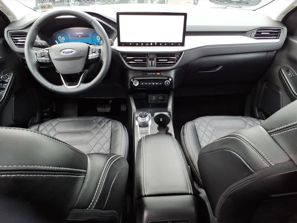Certified 2023 Ford Escape Platinum w/ Premium Technology Package image 11