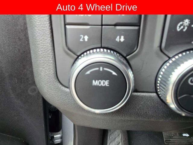 Used 2023 GMC Yukon XL Denali AWD/4WD image 20