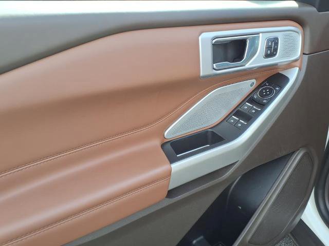 Certified 2022 Ford Explorer King Ranch w/ Class IV Trailer Tow Package image 9