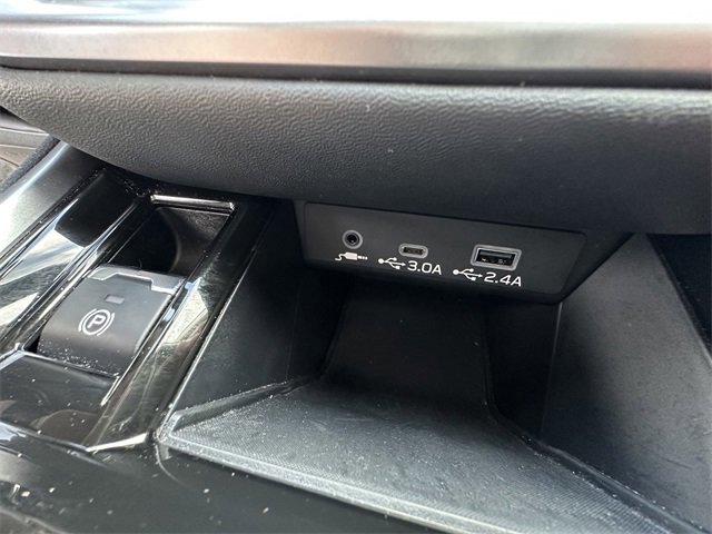 Used 2023 Subaru Outback Limited image 24