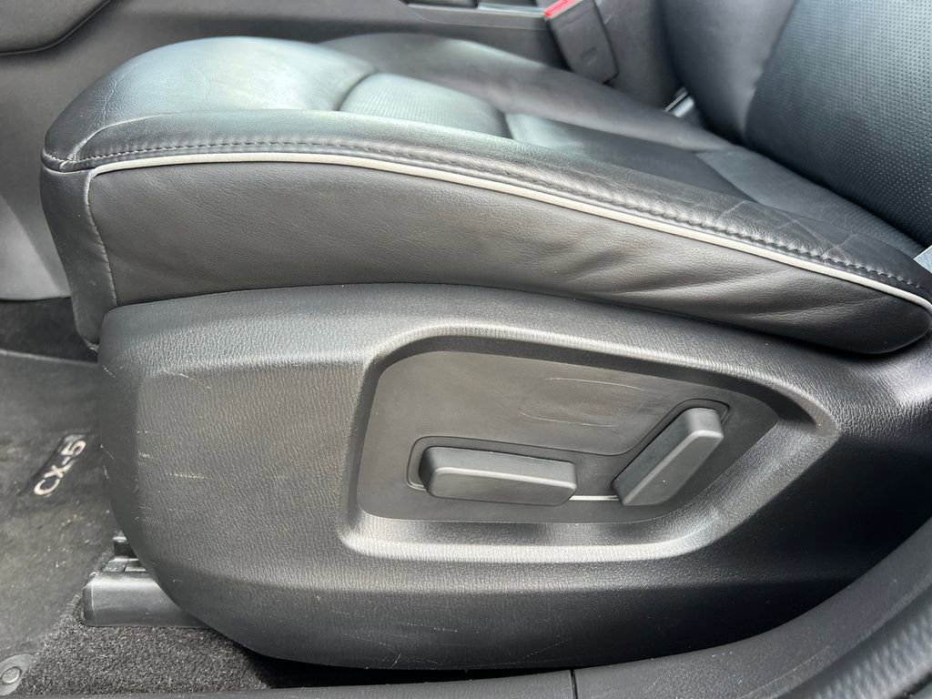 Used 2025 MAZDA CX-5 AWD 2.5 S w/ Select Package image 16