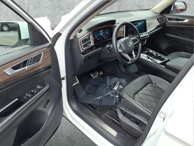 Used 2024 Volkswagen Atlas SEL Premium R-Line image 13