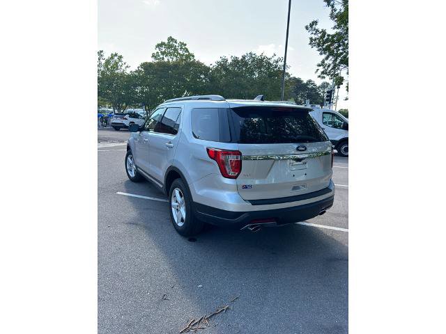 Certified 2018 Ford Explorer XLT FWD image 2