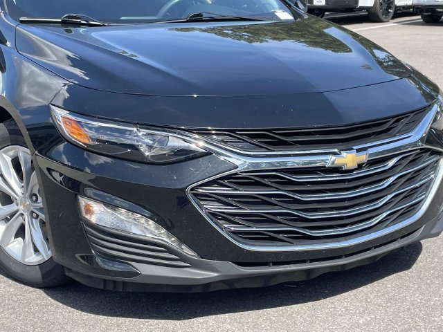 Used 2025 Chevrolet Malibu LT FWD image 2