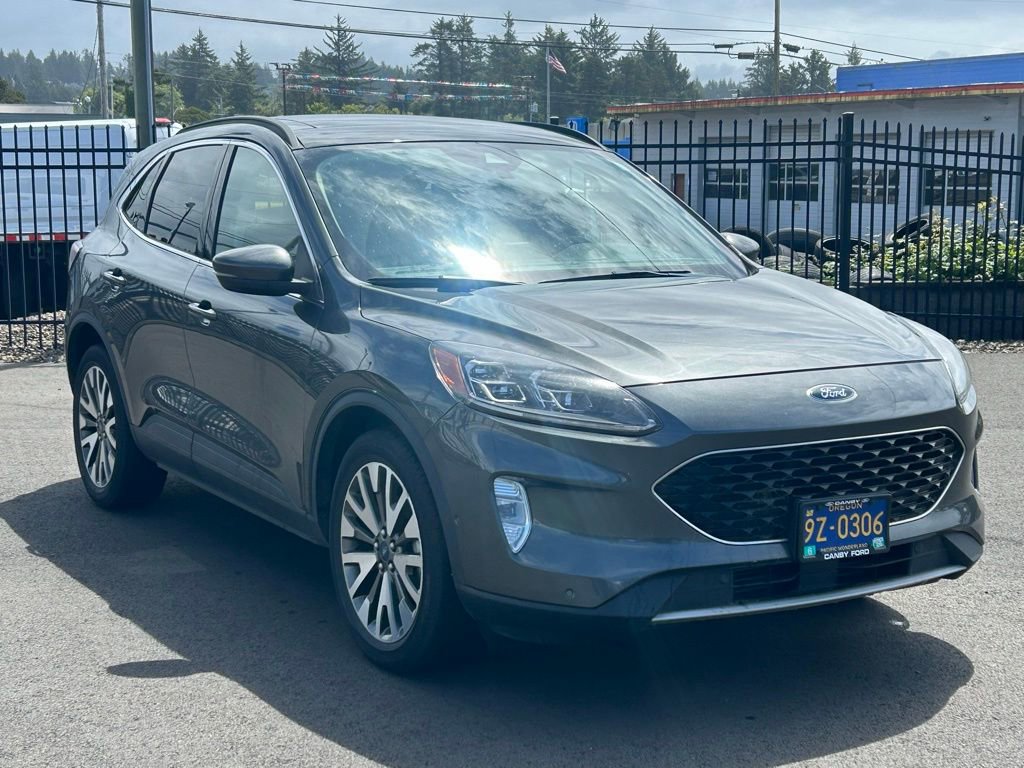 Certified 2020 Ford Escape Titanium AWD/4WD image 1