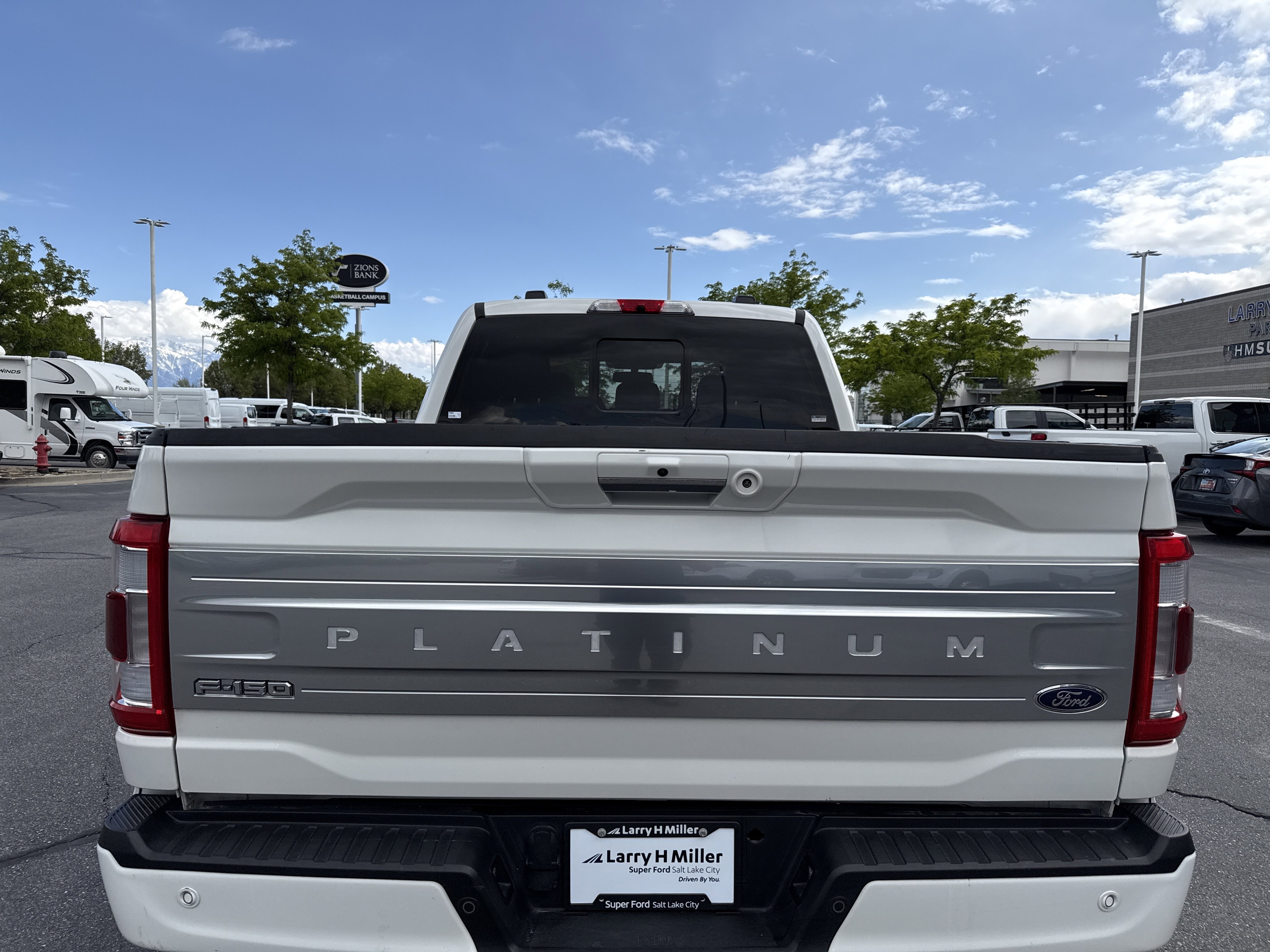 Certified 2022 Ford F150 Platinum w/ Equipment Group 701A High AWD/4WD image 4
