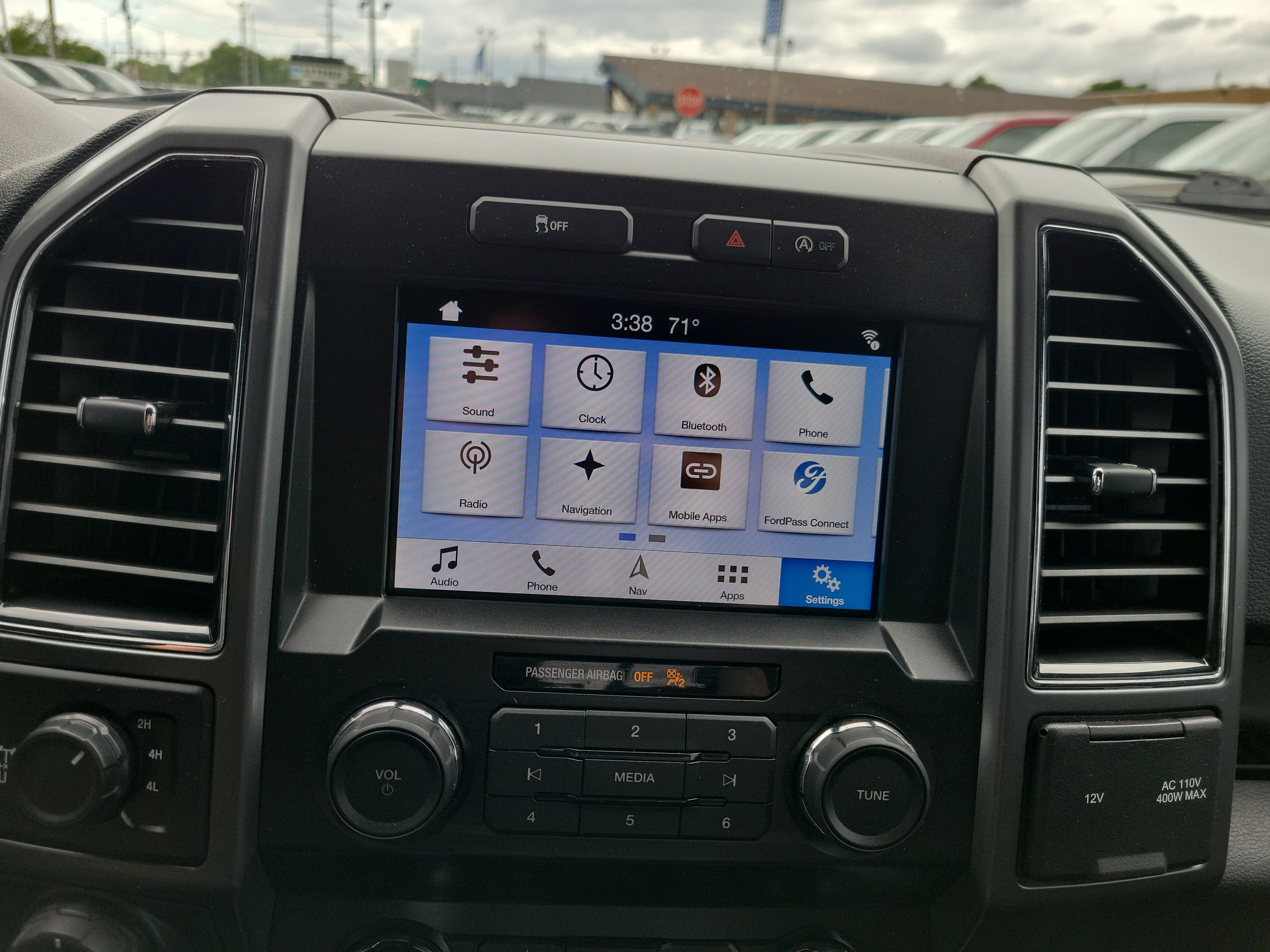 Certified 2019 Ford F150 XLT w/ Equipment Group 302A Luxury AWD/4WD image 23