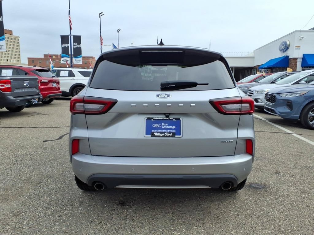 Certified 2023 Ford Escape ST-Line w/ Tech Pack #1 AWD/4WD image 8