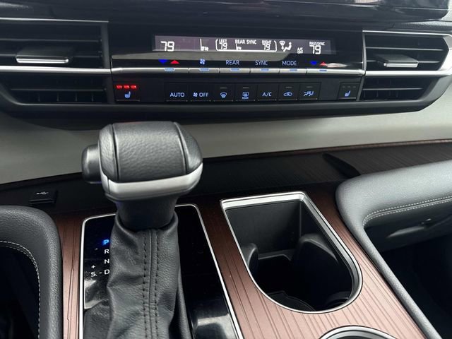 Used 2024 Toyota Sienna XLE image 29