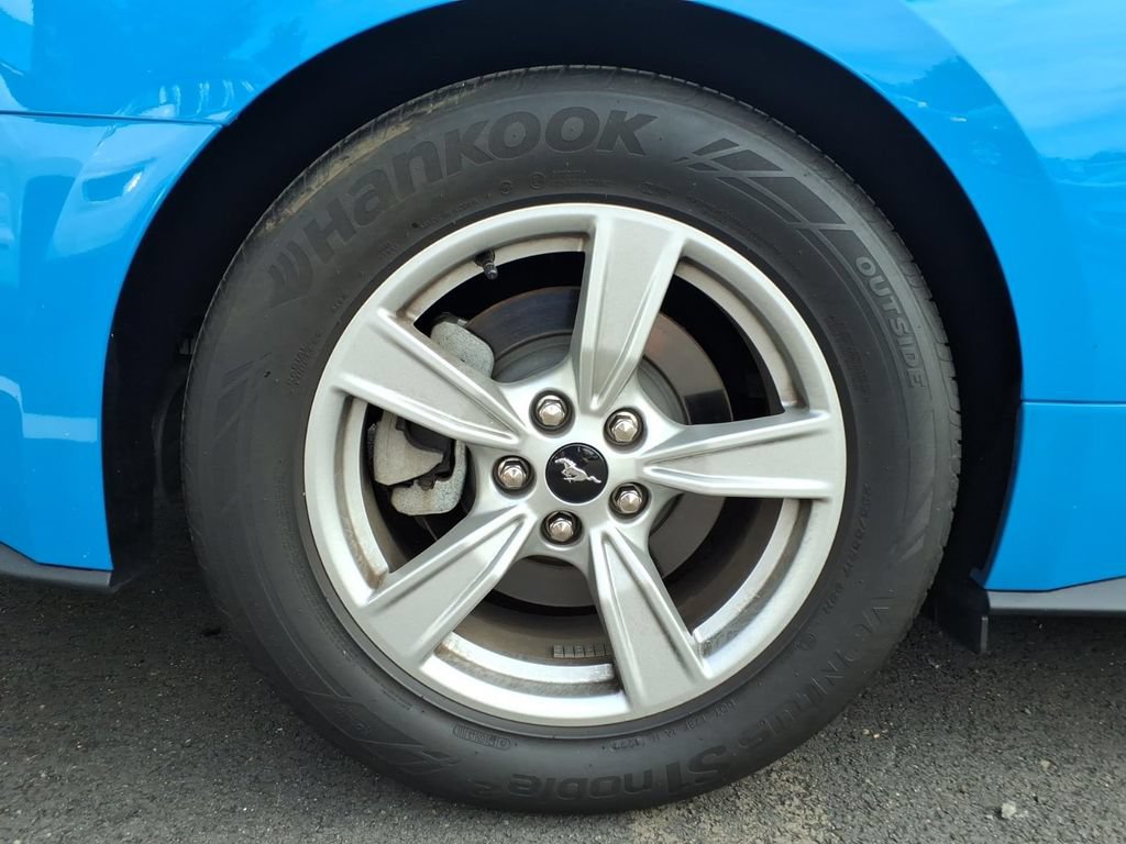 Certified 2022 Ford Mustang Coupe RWD image 19