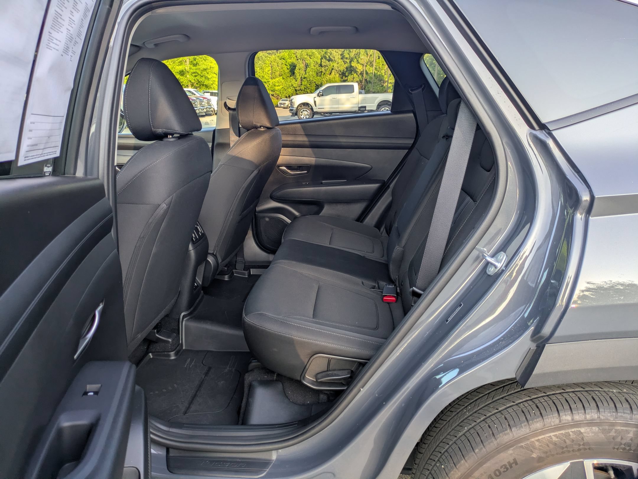 Used 2025 Hyundai Tucson SEL FWD image 28