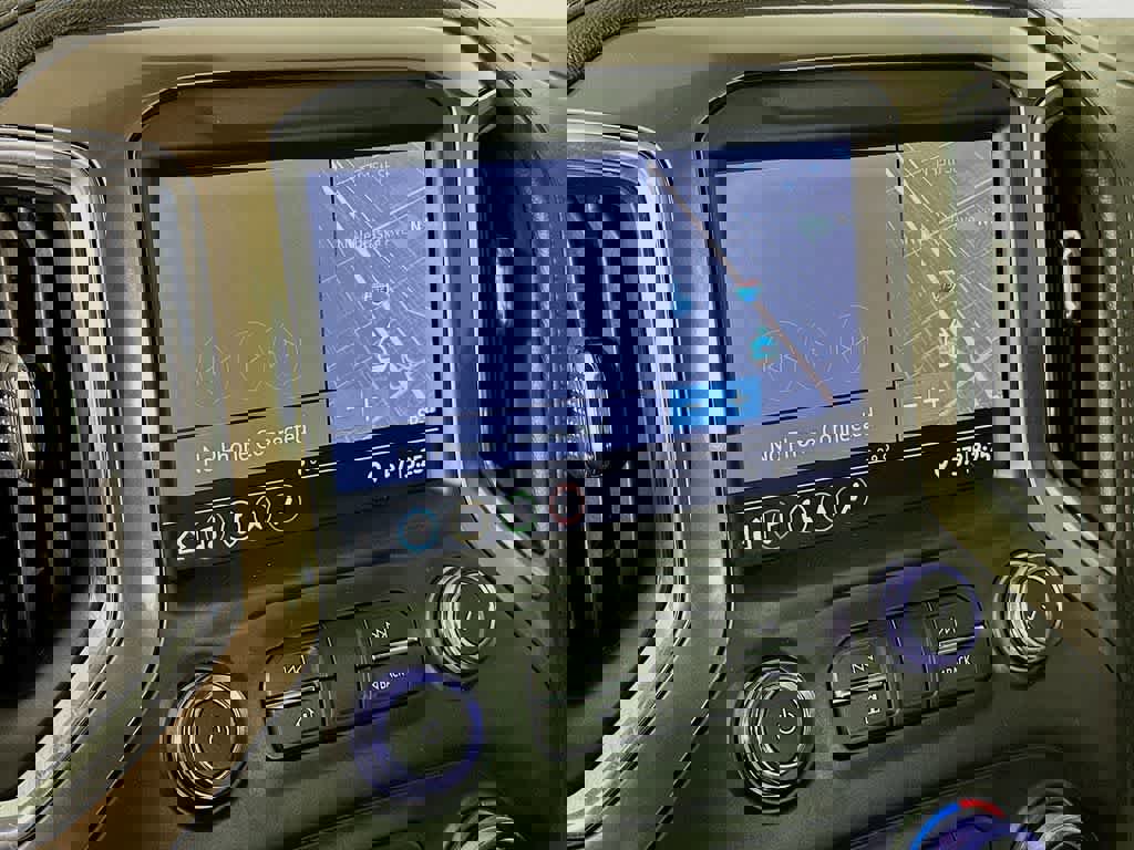 Used 2019 Chevrolet Silverado 1500 High Country w/ Technology Package image 20