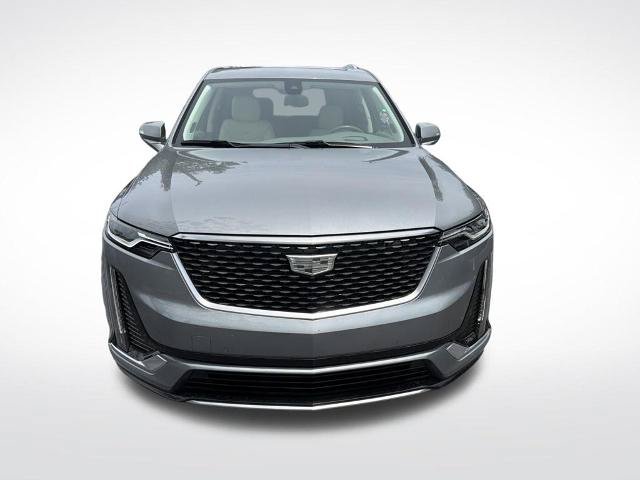 Used 2024 Cadillac XT6 Premium Luxury w/ Technology Package FWD image 3